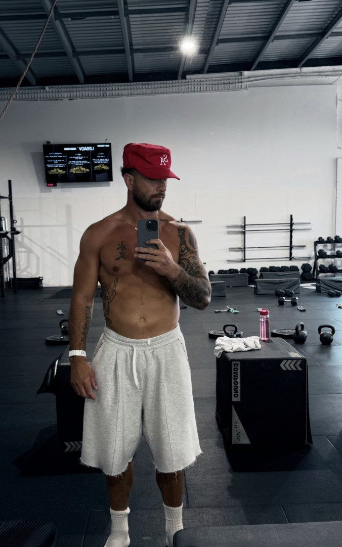 Quade Cooper in the gym with a Hyro bottle